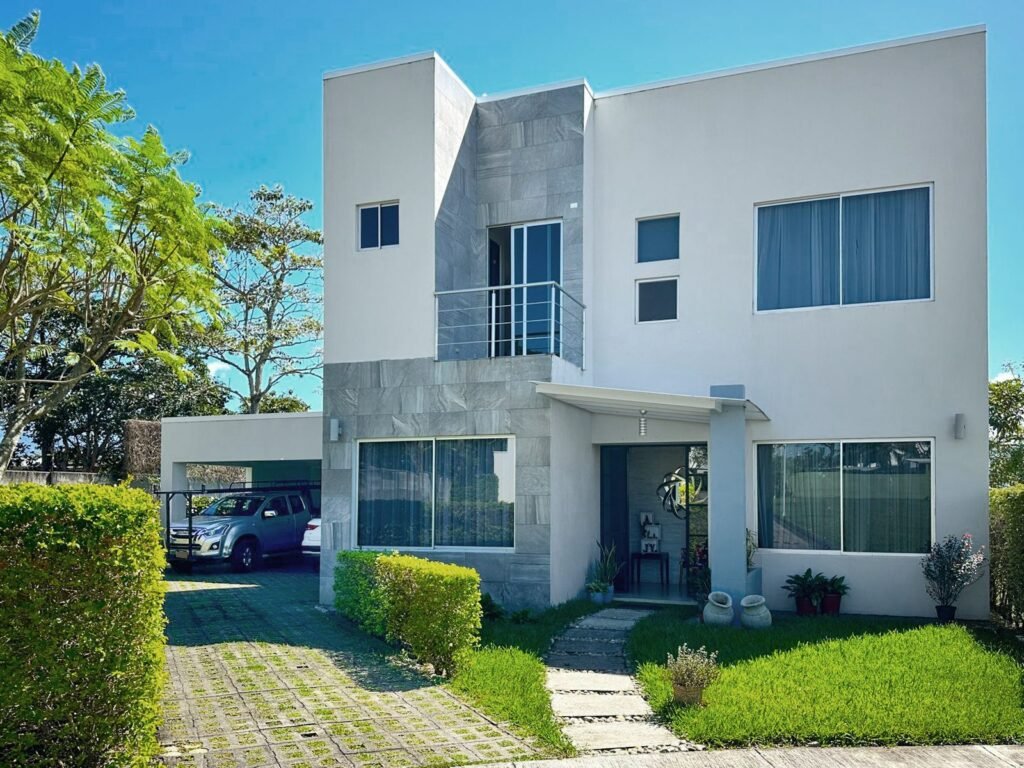 Elegant Two-Story Home in Estancia del Sol — Turrúcares, Alajuela